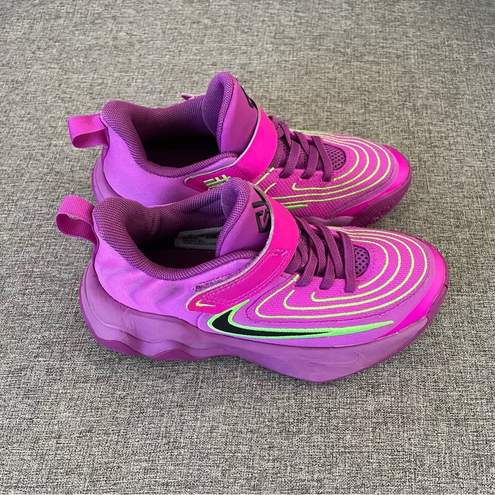 Nike Giannis Immortality 4 Little Girl’s Basketball Shoes Size 13